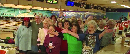 An Senior Bowling Team 